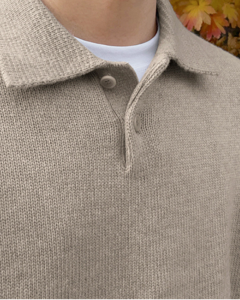 Wollpullover mit halbem Reißverschluss und Knöpfen